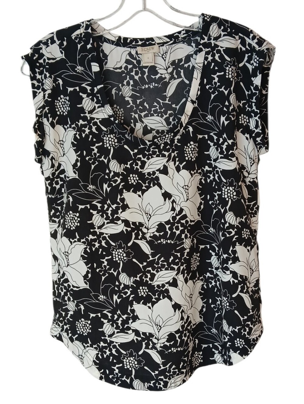 J. Crew Black and White Floral V-Neck Cap-Sleeve Blouse Size 0